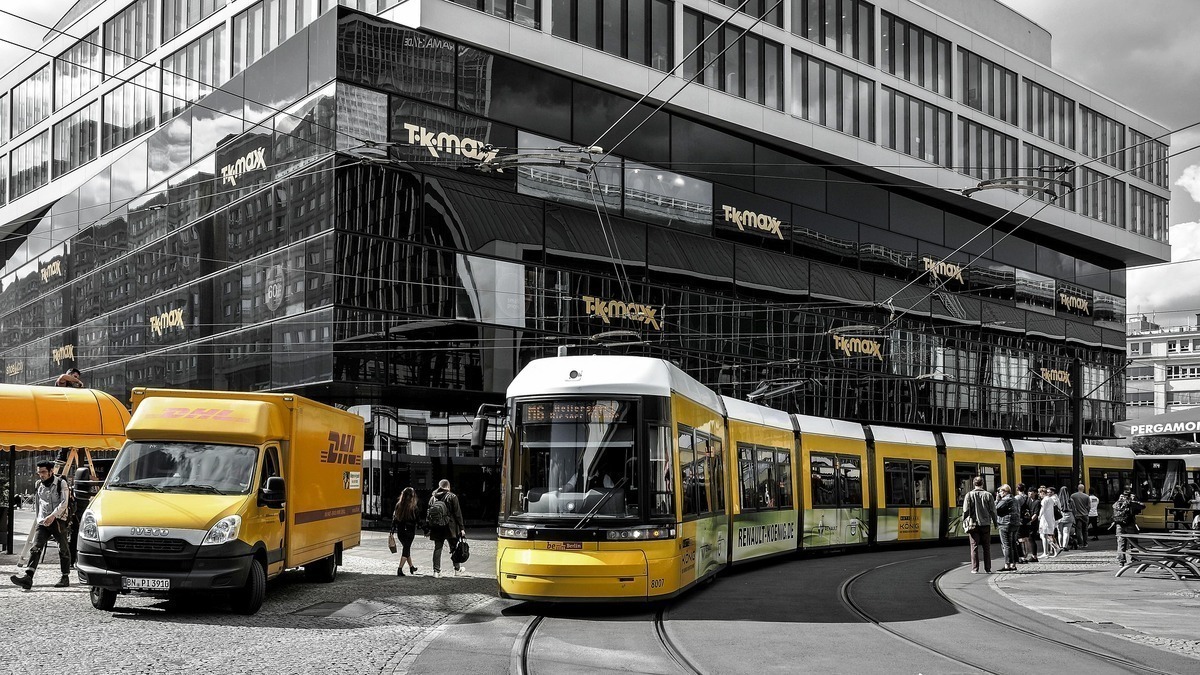 Mobilität & Verkehr in Augsburg – Anbindung, Parken und ÖPNV im Überblick